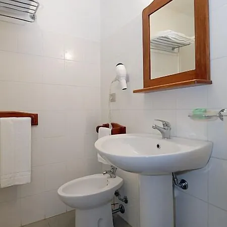 Hotel Mezzaluna