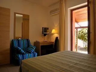 Mezzaluna 3*