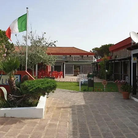 Mezzaluna Hotel 3*